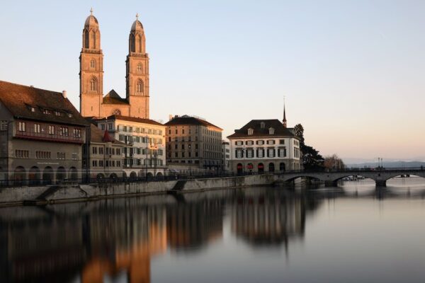 Konova AG gewinnt Submission für elektronische Vernehmlassungslösung im Kanton Zürich